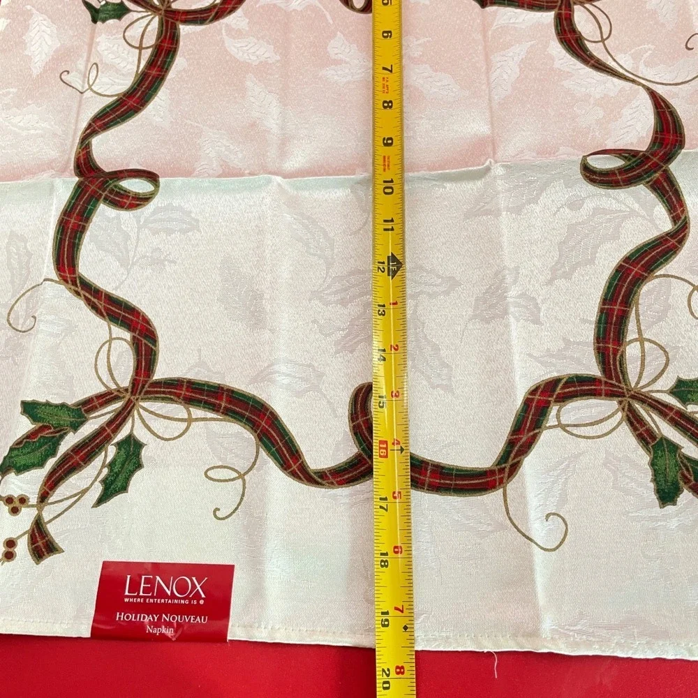Lenox Holiday Nouveau Dinner Napkins Cream 20 x 20 Plaid Ribbon Holly Set of 11